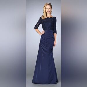 La Femme 24926 Off-Shoulder Ruched Mermaid Gown NWOT size 4 Navy Blue